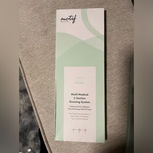 Motif C section healing bandages